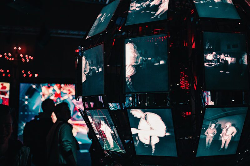 Screens screens screens