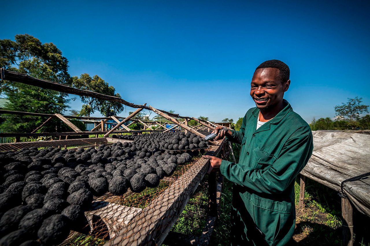 Sanivation_Robert-Juma_AWright_Kenya - Image Courtesy of ANDE FEATURED