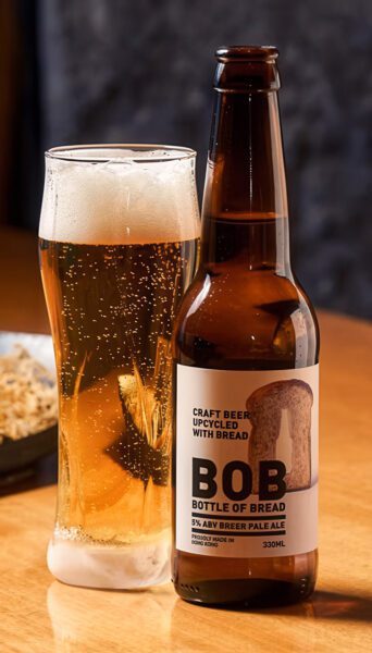 Breer bottle and glass of beer